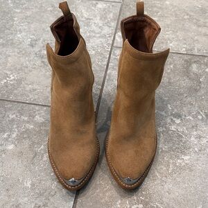 Jeffrey Campbell Tan Ankle Booties Size 9